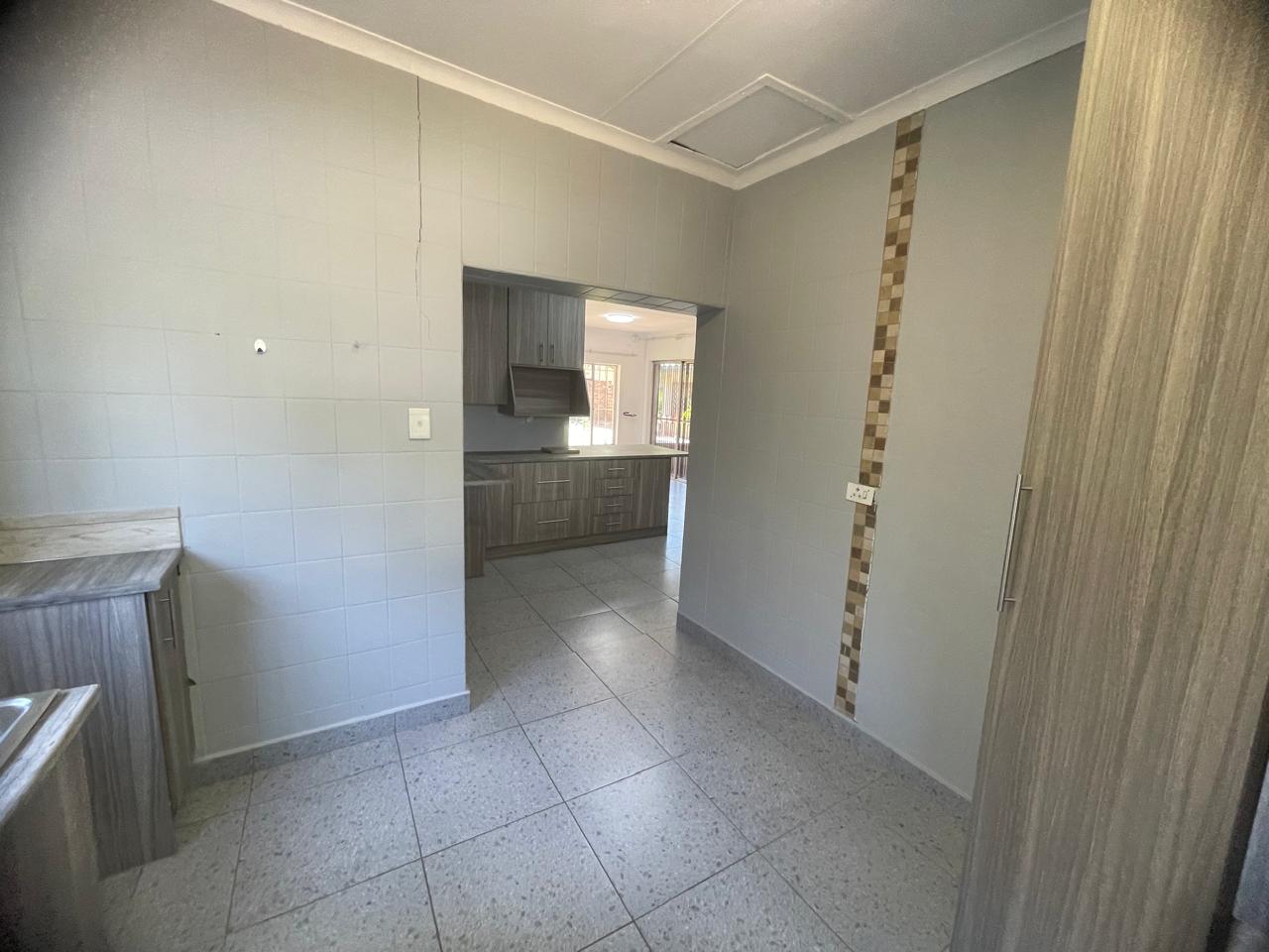 To Let 4 Bedroom Property for Rent in Weltevreden Park Gauteng