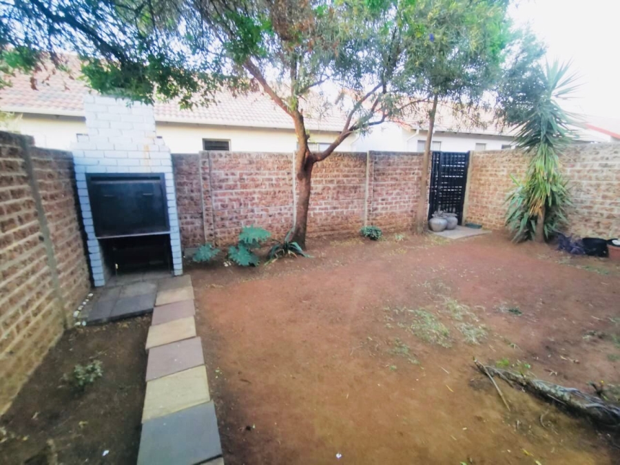 To Let 3 Bedroom Property for Rent in Parkrand Gauteng