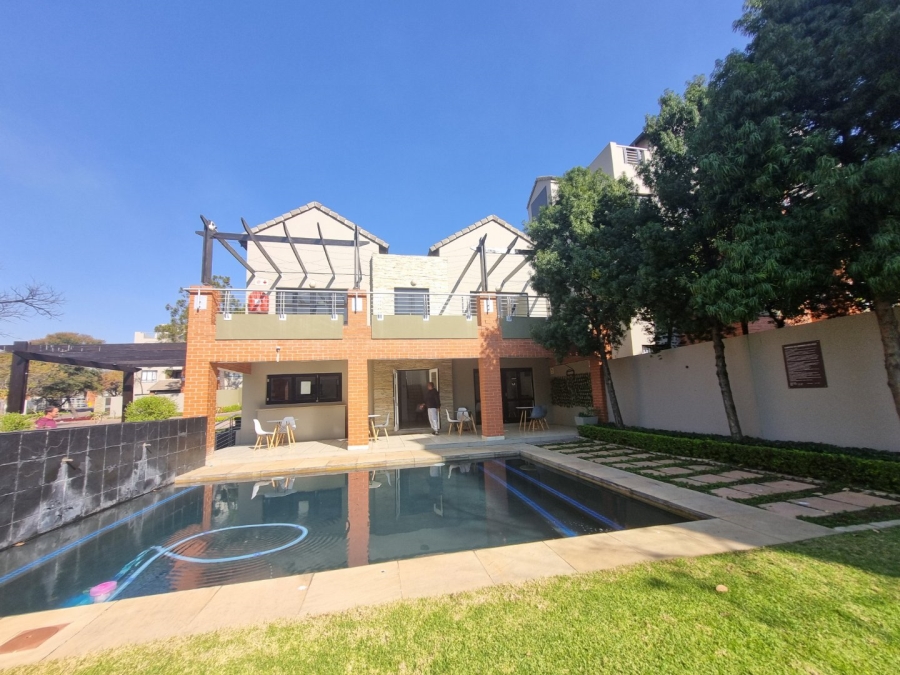 To Let 2 Bedroom Property for Rent in Lonehill Gauteng