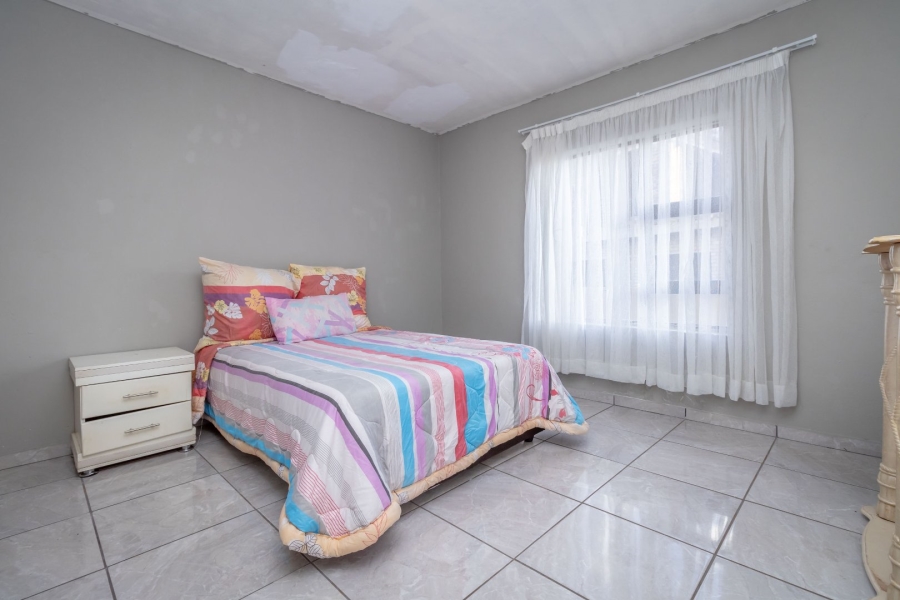 6 Bedroom Property for Sale in Wildtuinpark Gauteng