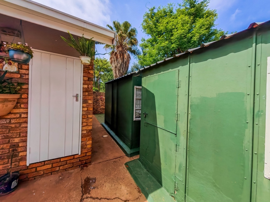 4 Bedroom Property for Sale in Westonaria Gauteng