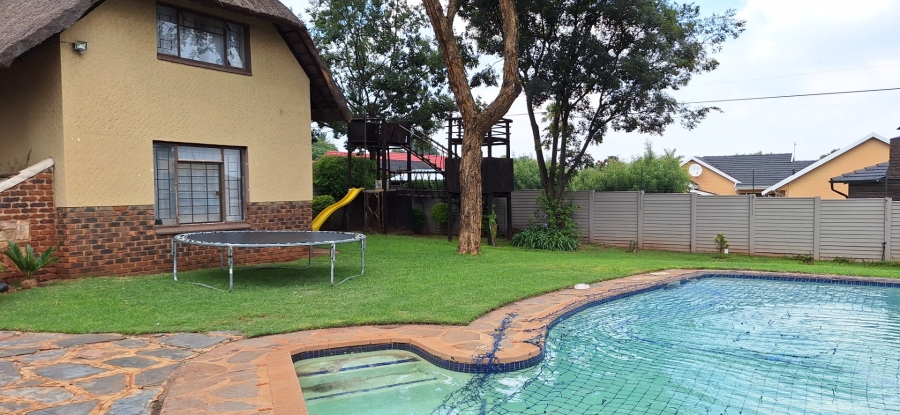 4 Bedroom Property for Sale in Rant En Dal Gauteng