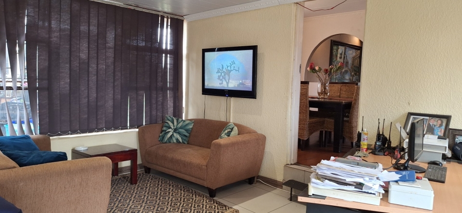 4 Bedroom Property for Sale in Rant En Dal Gauteng