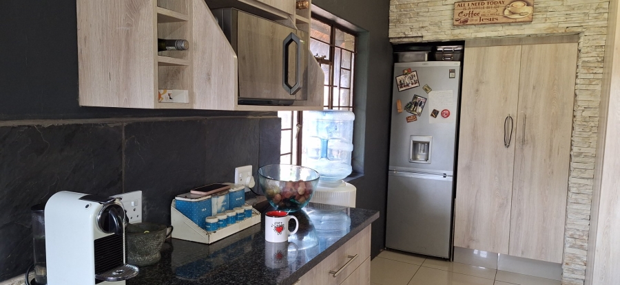 4 Bedroom Property for Sale in Rant En Dal Gauteng
