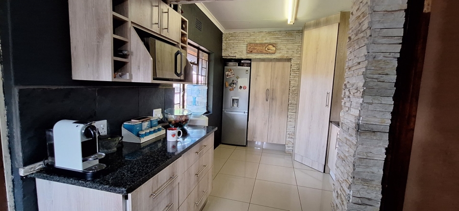 4 Bedroom Property for Sale in Rant En Dal Gauteng