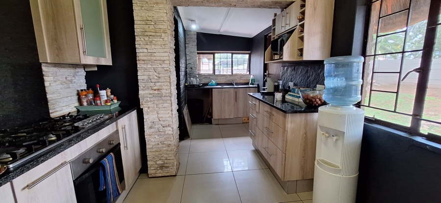4 Bedroom Property for Sale in Rant En Dal Gauteng