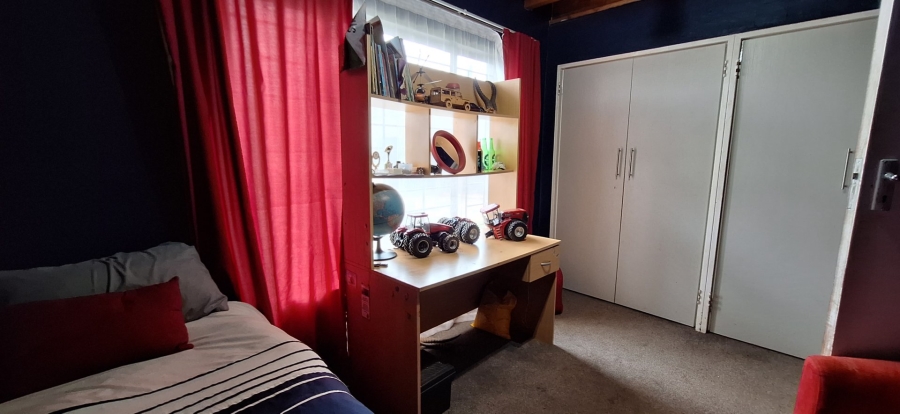 4 Bedroom Property for Sale in Rant En Dal Gauteng