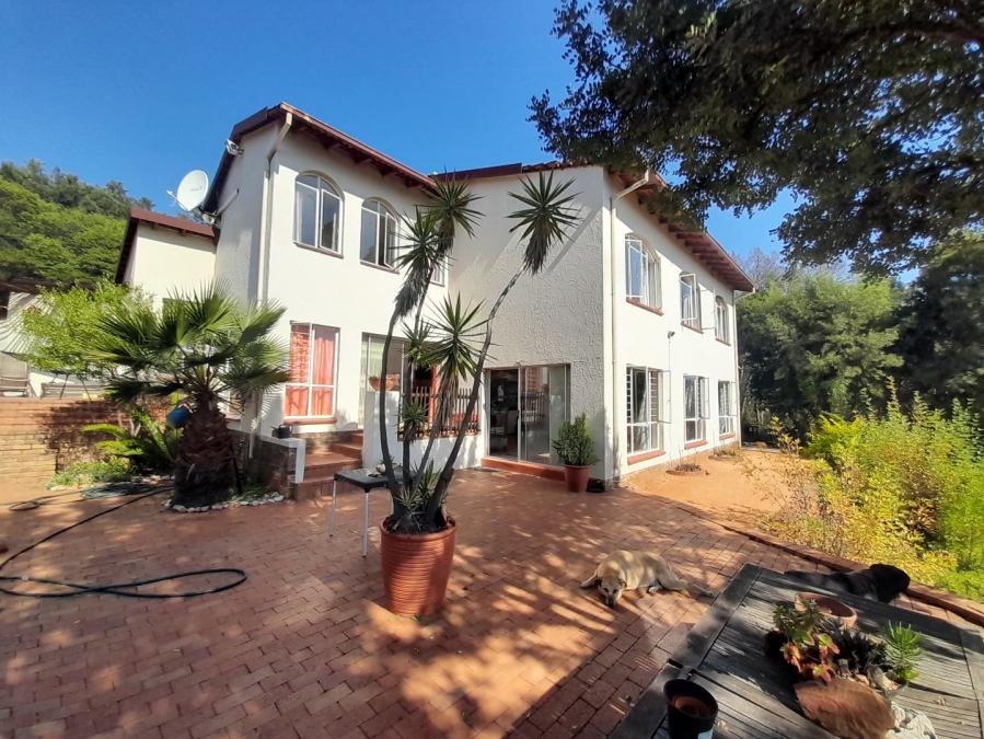 9 Bedroom Property for Sale in Riverside Estate Gauteng