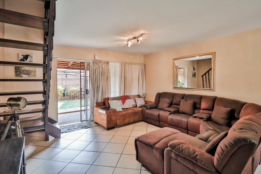 3 Bedroom Property for Sale in Bonaero Park Gauteng