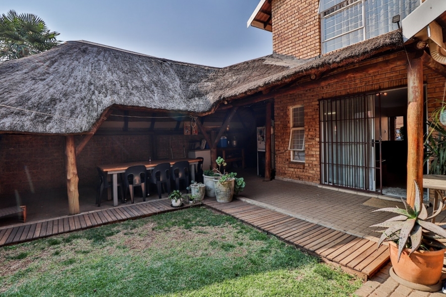 3 Bedroom Property for Sale in Bonaero Park Gauteng