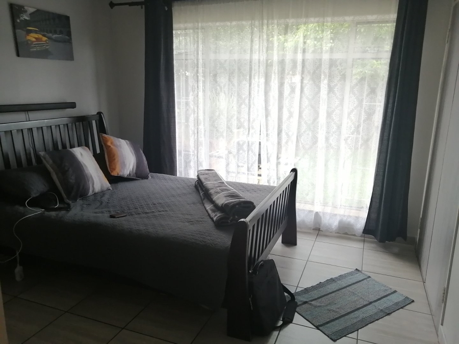 3 Bedroom Property for Sale in Strubenvale Gauteng