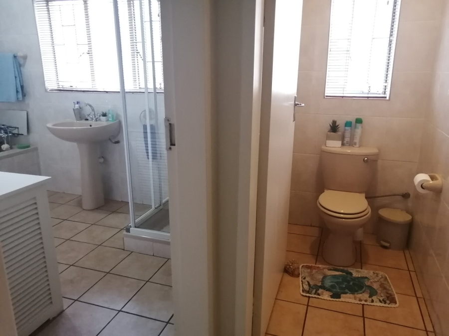 3 Bedroom Property for Sale in Strubenvale Gauteng