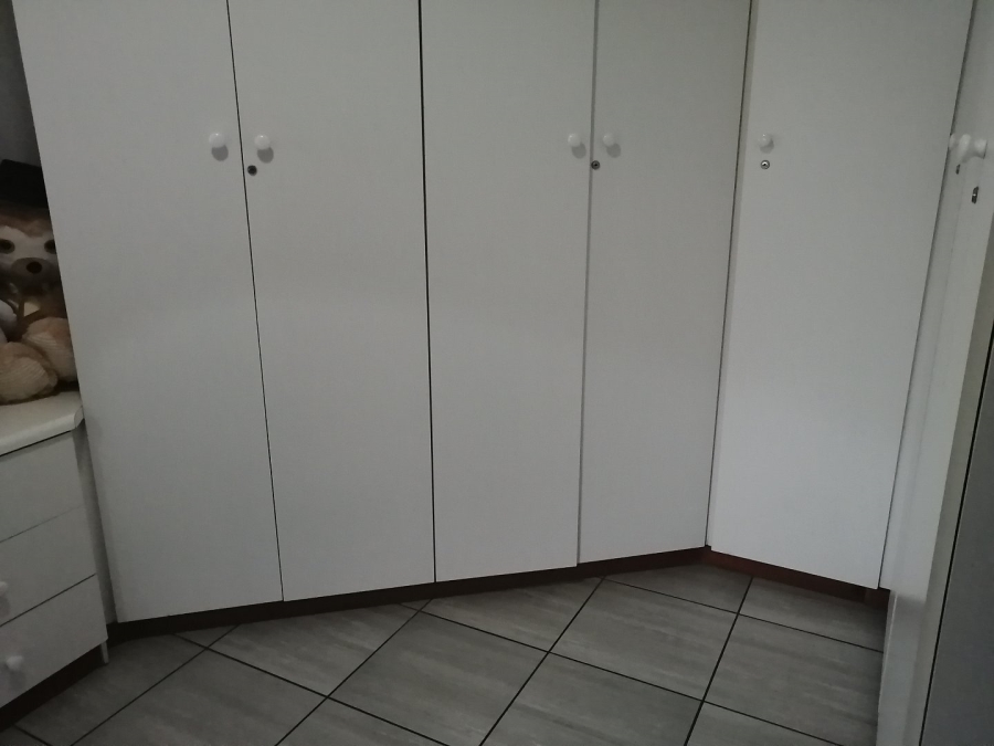 3 Bedroom Property for Sale in Strubenvale Gauteng