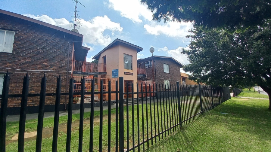 2 Bedroom Property for Sale in Mindalore Gauteng