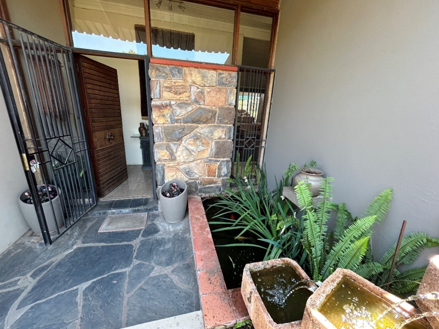 4 Bedroom Property for Sale in Northcliff Gauteng