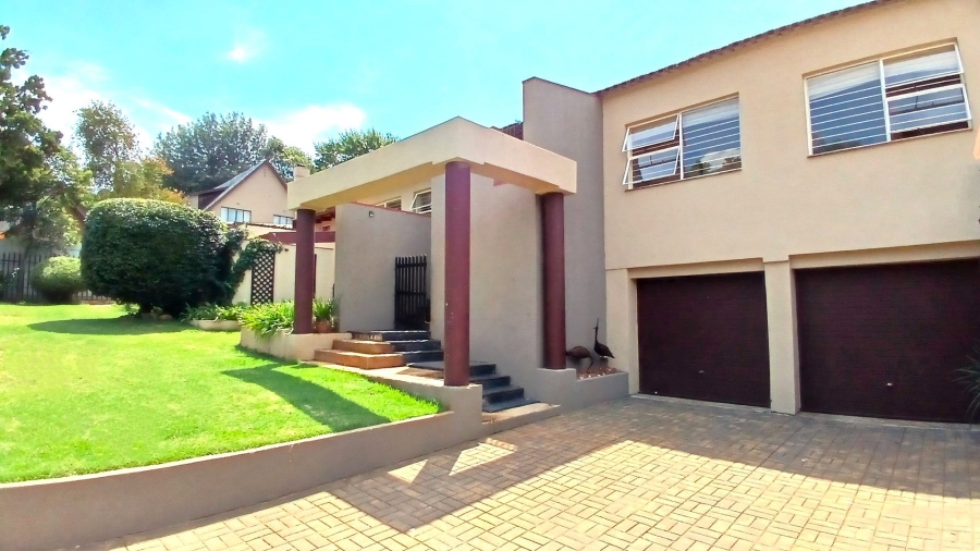 4 Bedroom Property for Sale in Northcliff Gauteng