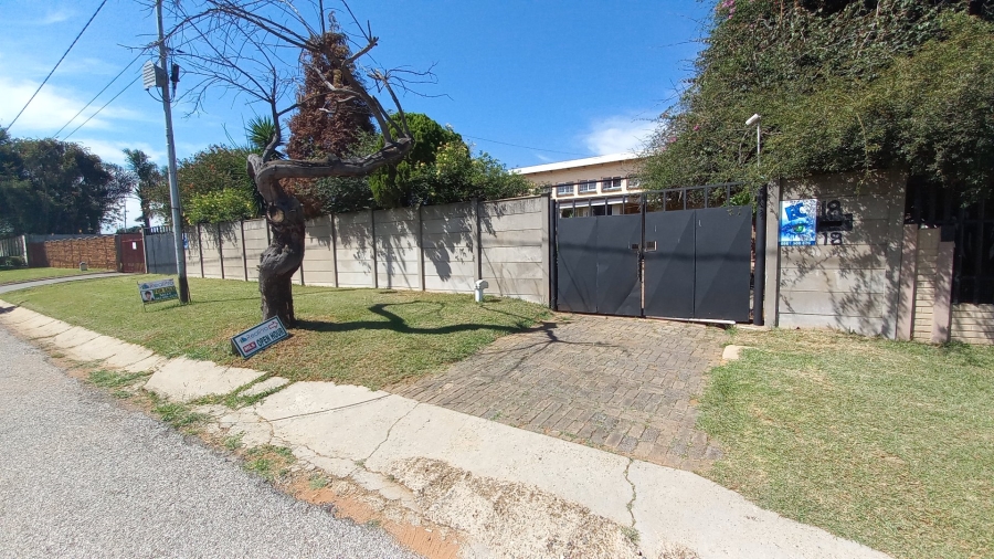 3 Bedroom Property for Sale in Witpoortjie Gauteng