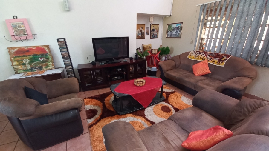 3 Bedroom Property for Sale in Witpoortjie Gauteng