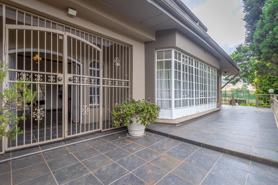 5 Bedroom Property for Sale in Chancliff A H Gauteng