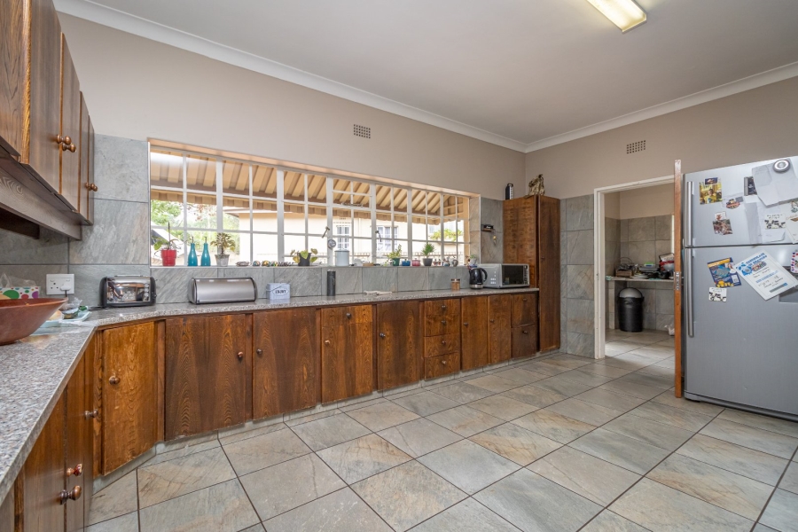 5 Bedroom Property for Sale in Chancliff A H Gauteng