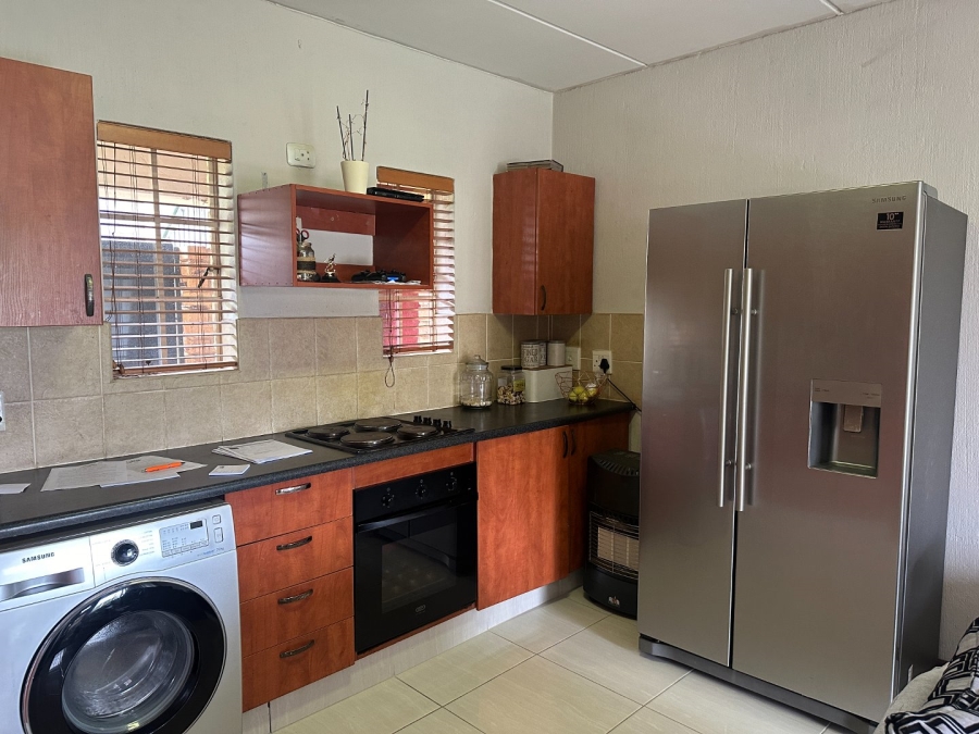 2 Bedroom Property for Sale in Laser Park Gauteng