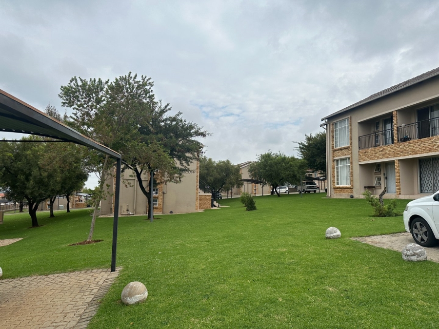 2 Bedroom Property for Sale in Laser Park Gauteng