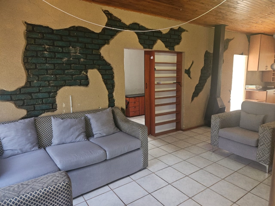 4 Bedroom Property for Sale in Helikonpark Gauteng