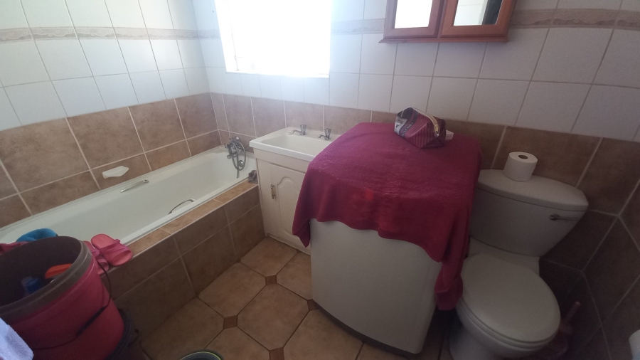  Bedroom Property for Sale in Witpoortjie Gauteng