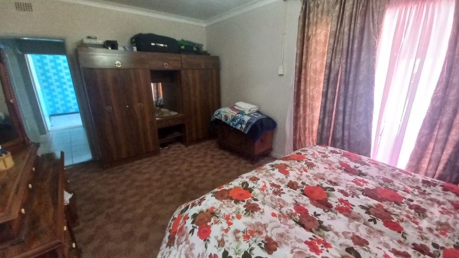  Bedroom Property for Sale in Witpoortjie Gauteng