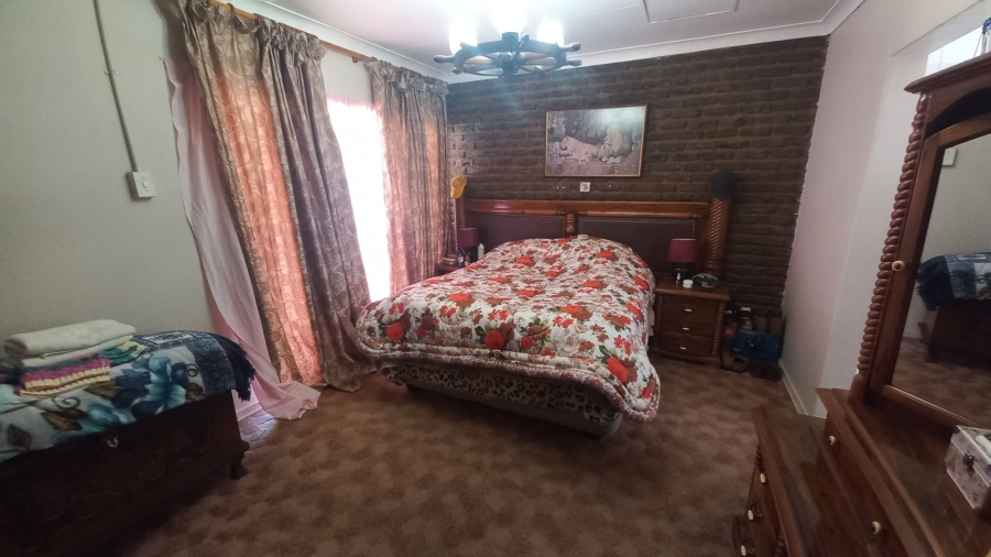  Bedroom Property for Sale in Witpoortjie Gauteng