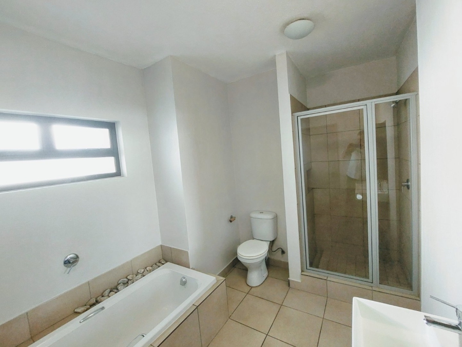 3 Bedroom Property for Sale in Broadacres Gauteng