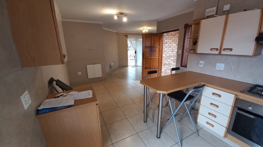 2 Bedroom Property for Sale in Breaunanda Gauteng