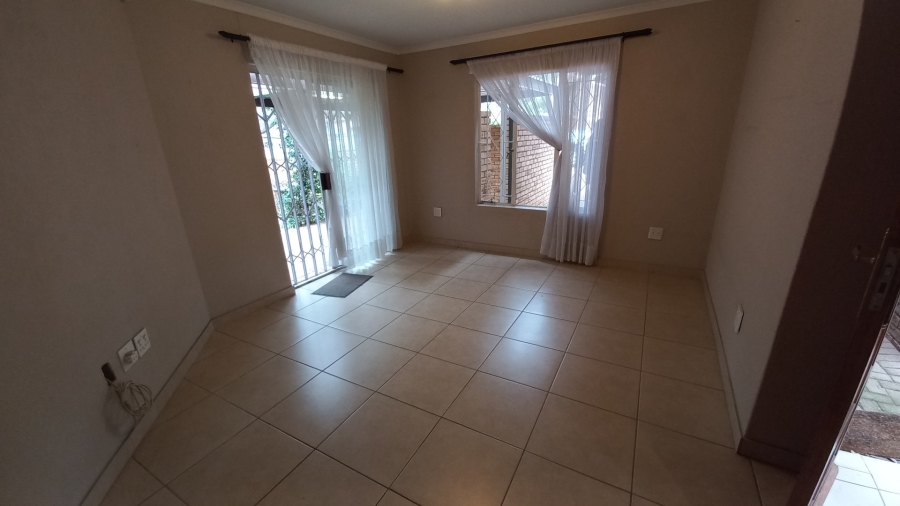 2 Bedroom Property for Sale in Breaunanda Gauteng