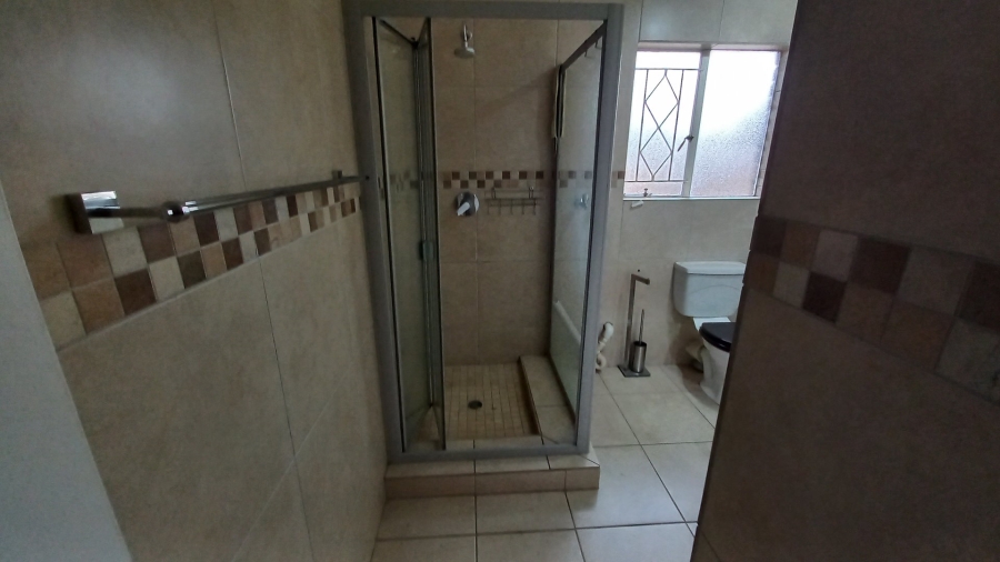 2 Bedroom Property for Sale in Breaunanda Gauteng