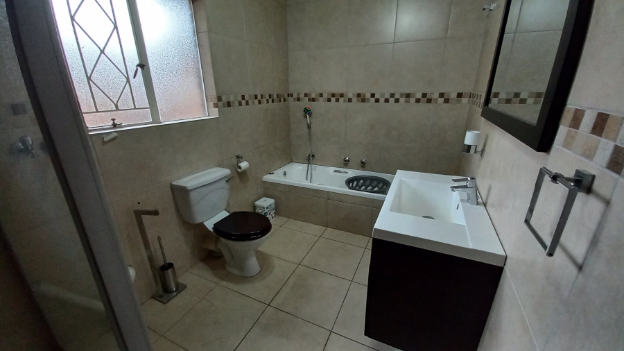 2 Bedroom Property for Sale in Breaunanda Gauteng