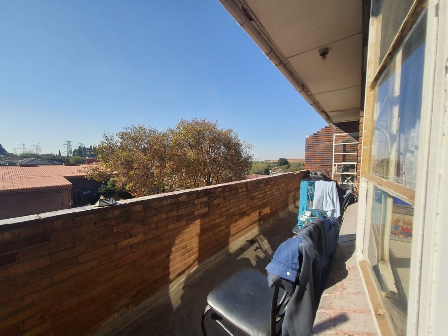 1 Bedroom Property for Sale in Primrose Hill Gauteng