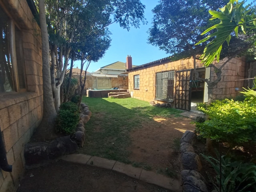 2 Bedroom Property for Sale in Krugersdorp North Gauteng