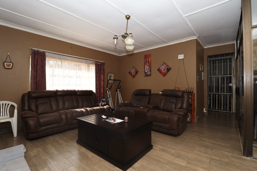 5 Bedroom Property for Sale in Horison Gauteng