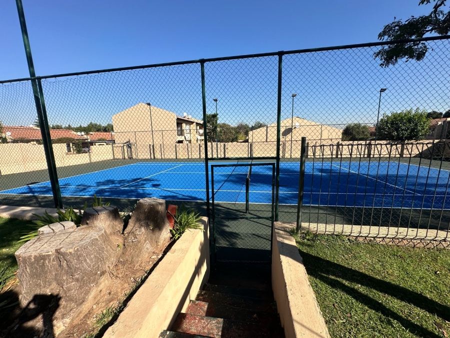 2 Bedroom Property for Sale in Fairland Gauteng