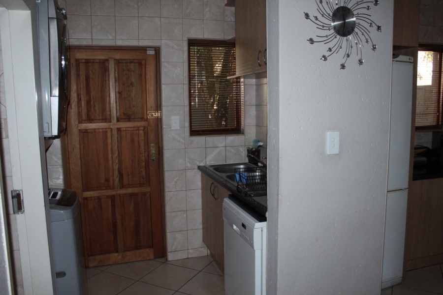 2 Bedroom Property for Sale in Noordheuwel Gauteng
