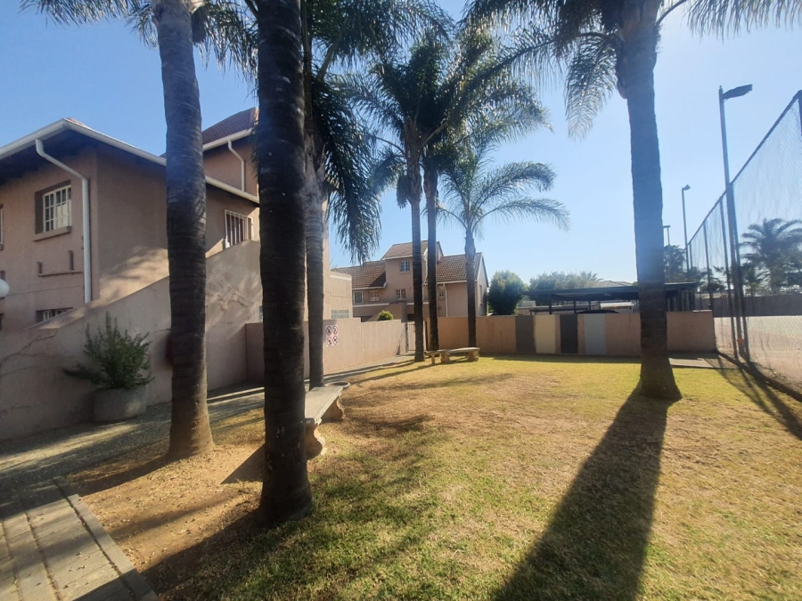 2 Bedroom Property for Sale in Radiokop Gauteng