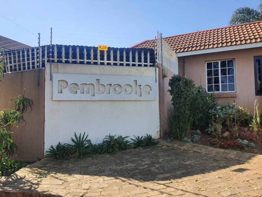 2 Bedroom Property for Sale in Radiokop Gauteng