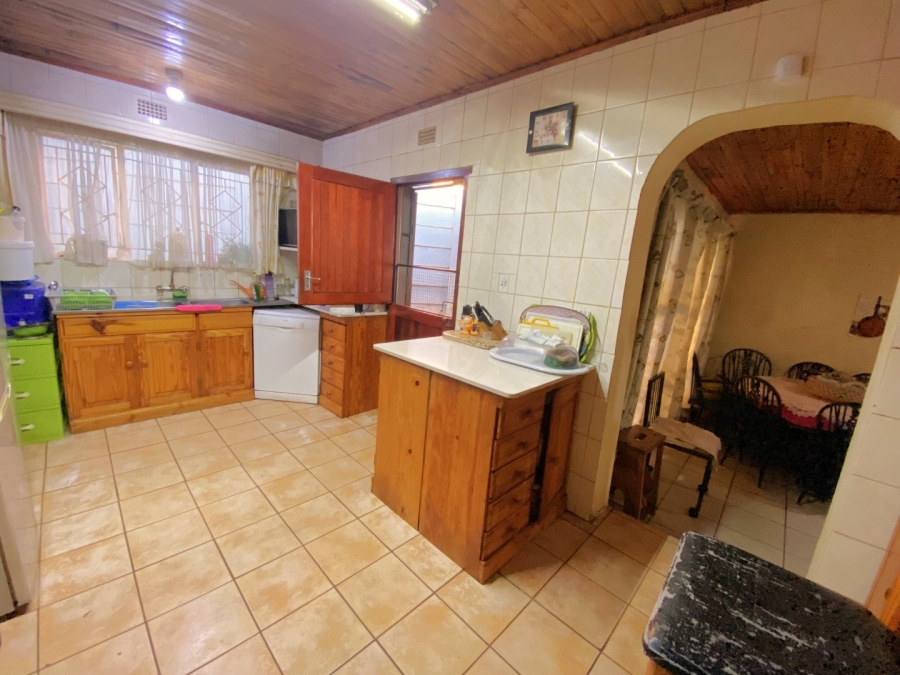 4 Bedroom Property for Sale in Roodekrans Gauteng