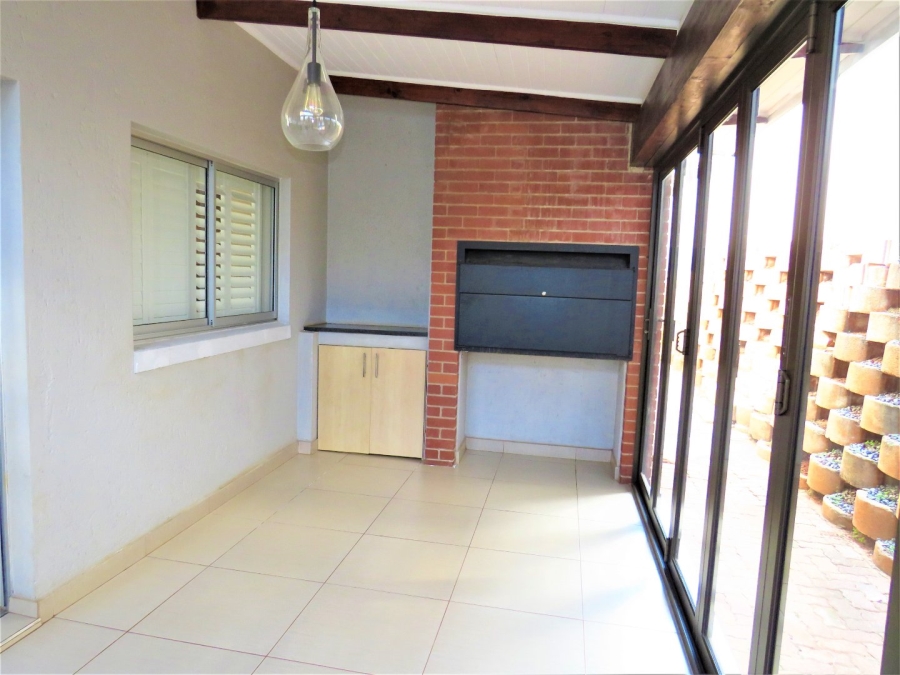 3 Bedroom Property for Sale in Baileys Muckleneuk Gauteng