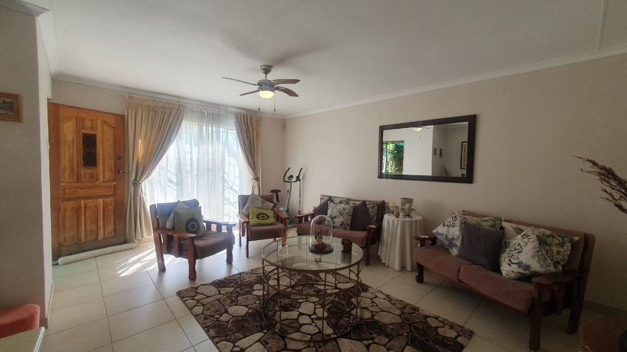 3 Bedroom Property for Sale in Heuweloord Gauteng