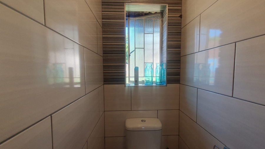 3 Bedroom Property for Sale in Heuweloord Gauteng