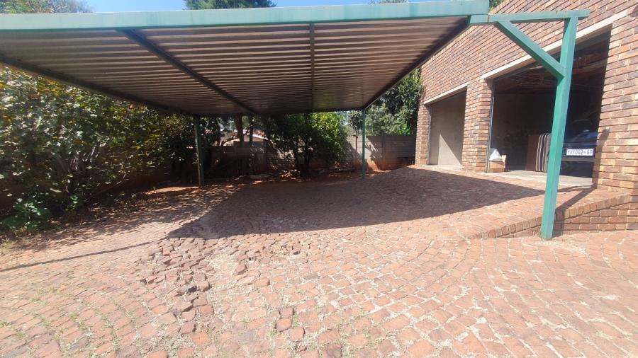 3 Bedroom Property for Sale in Heuweloord Gauteng