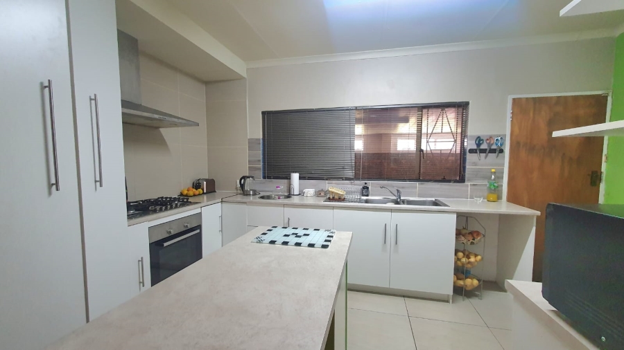 3 Bedroom Property for Sale in The Reeds Gauteng