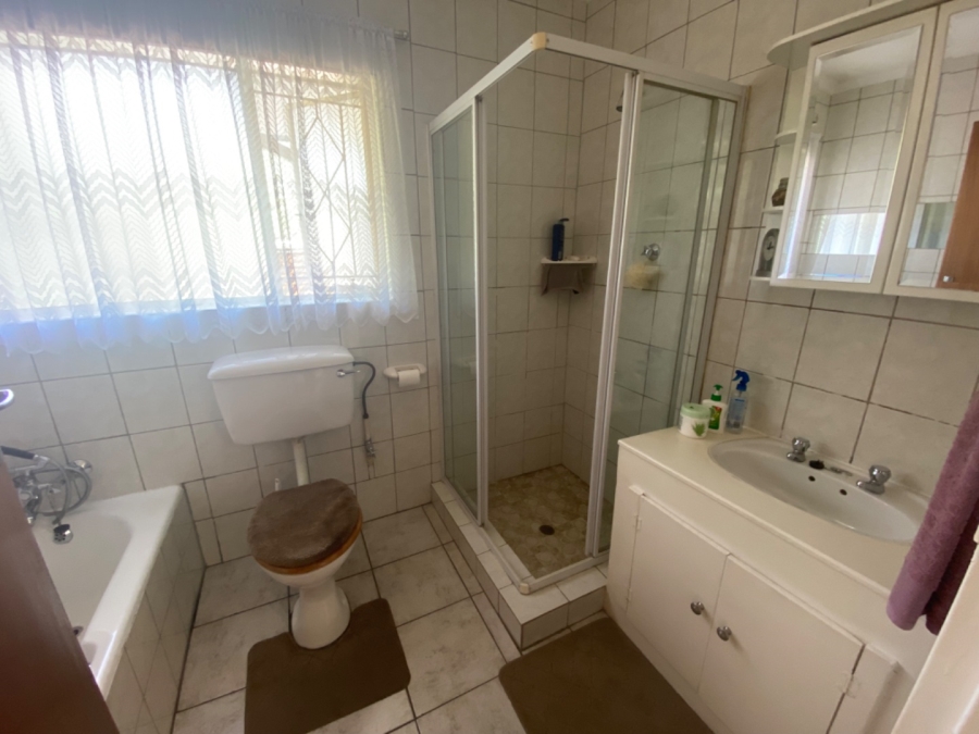 4 Bedroom Property for Sale in Vanderbijlpark SE 2 Gauteng