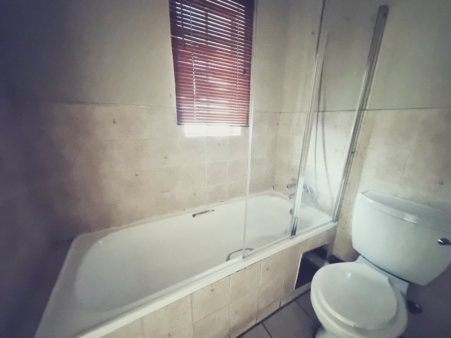 1 Bedroom Property for Sale in Ravenswood Gauteng